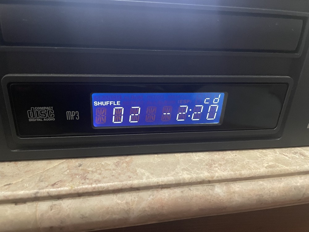 Tascam CD-200iB Balanced CD player / iPod dock