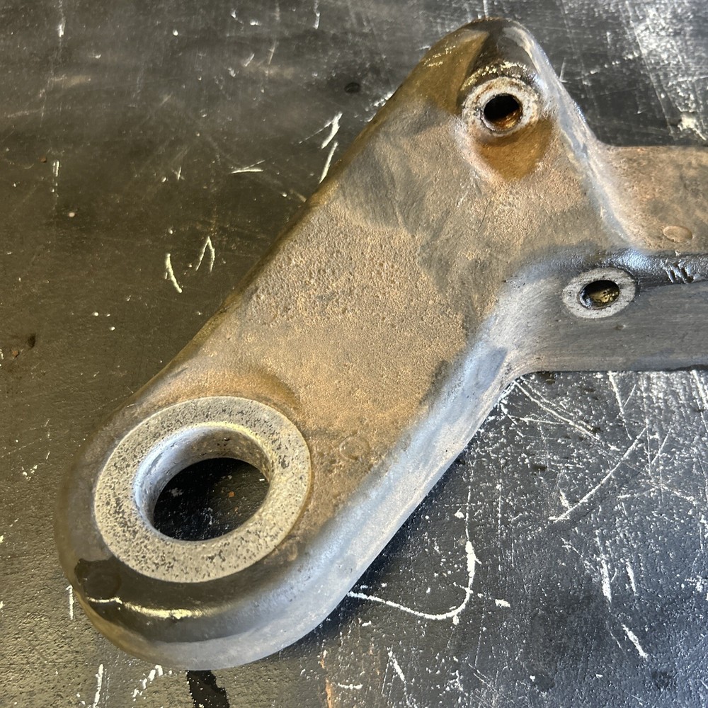 Peterbilt Radiator Support Mount 04088AA