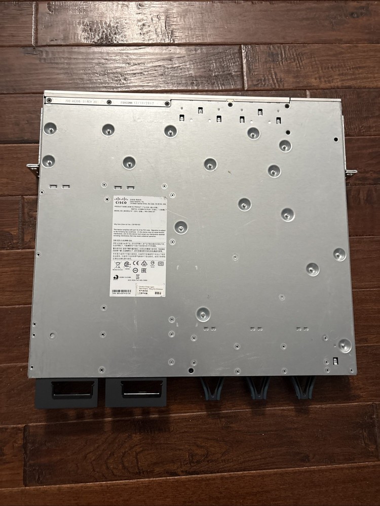 Cisco Catalyst WS-C3850-24T 24-Port Gigabit Switch without Network Module