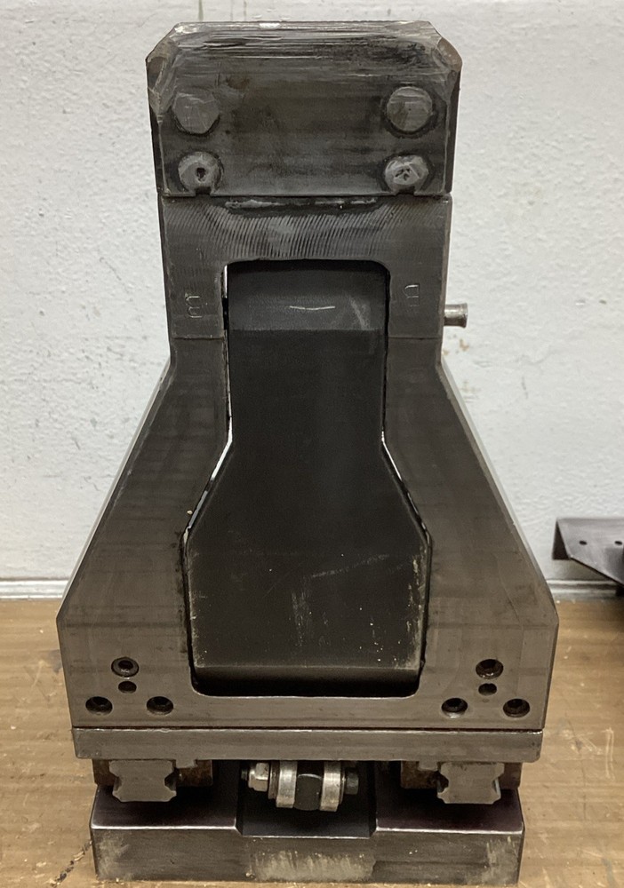 Fully Programmable HMXP CNC 4204 Word Clamp