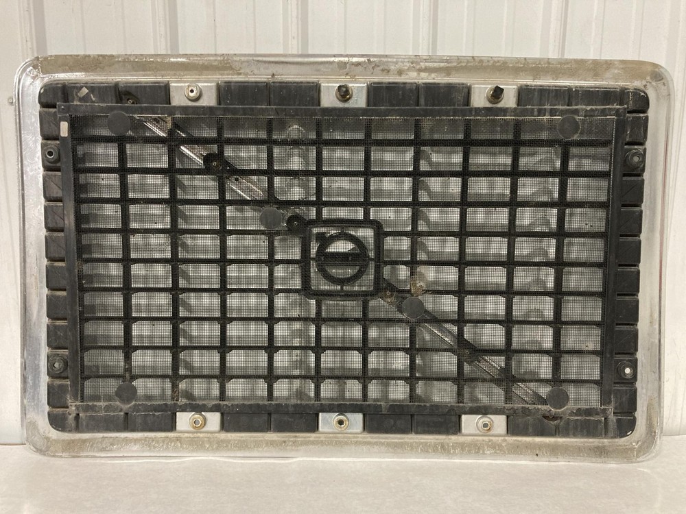 2003-2017 Volvo VNL Grille - Used