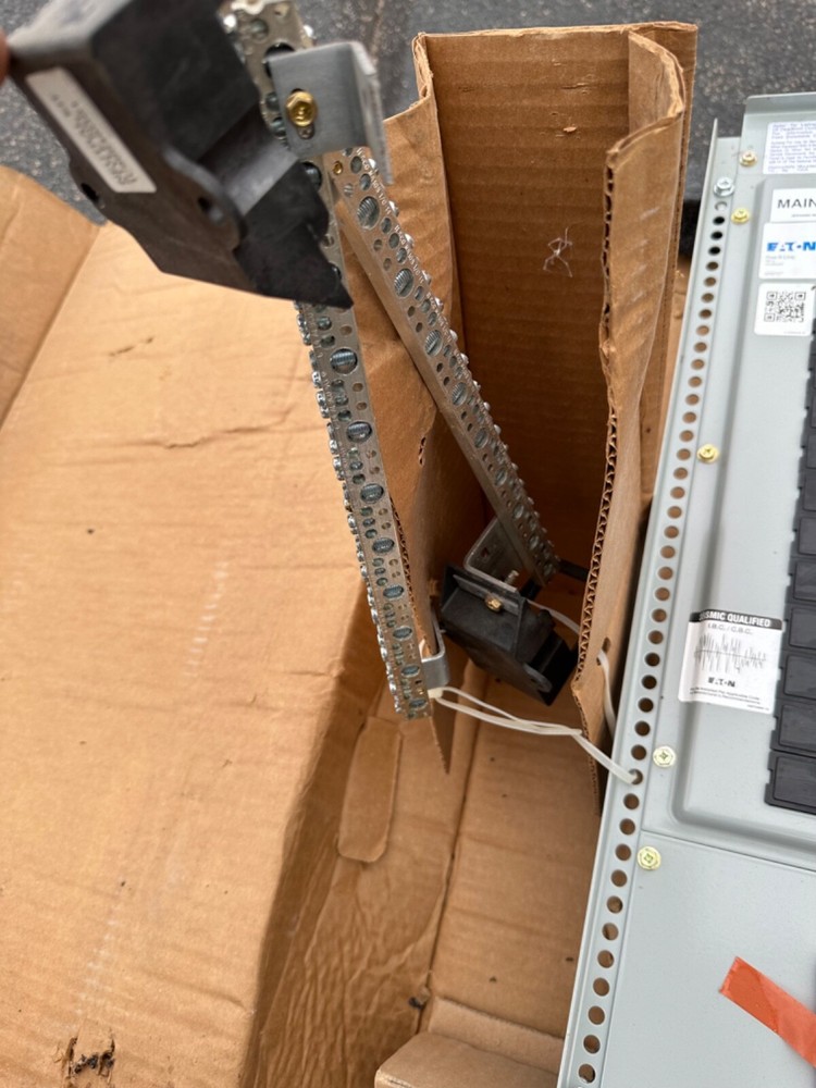 EATON PRL1A PANELBOARD 42 1-PHASE 120/240 VAC