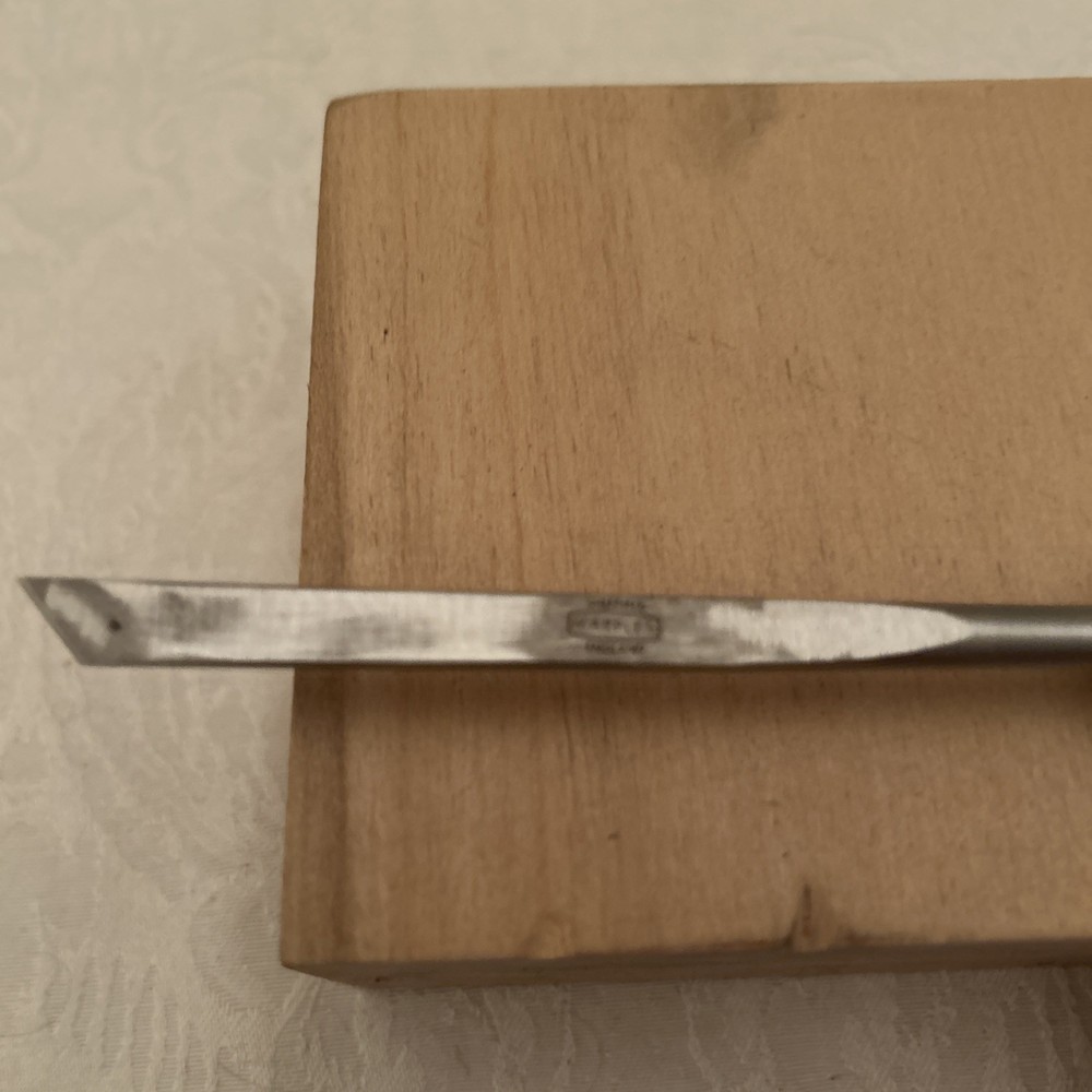 Marples # 1S / 8mm Straight Carving Chisel Excellent Condition Sharp