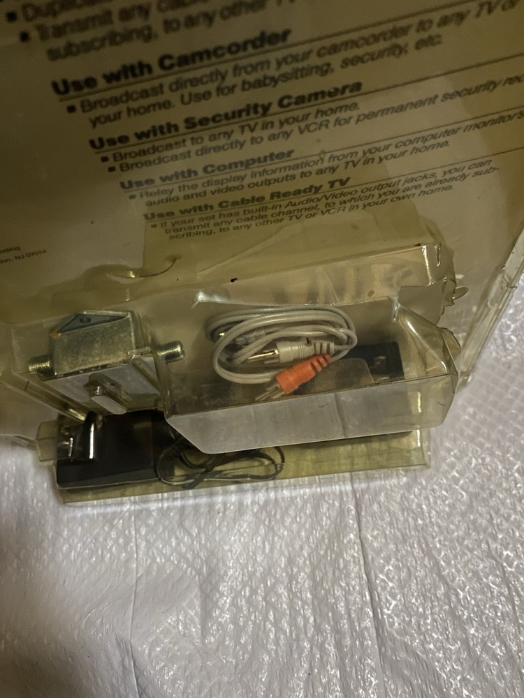 Gemini Videocaster Wireless VCR Multiplier Transmitter & Receiver Set VC2000