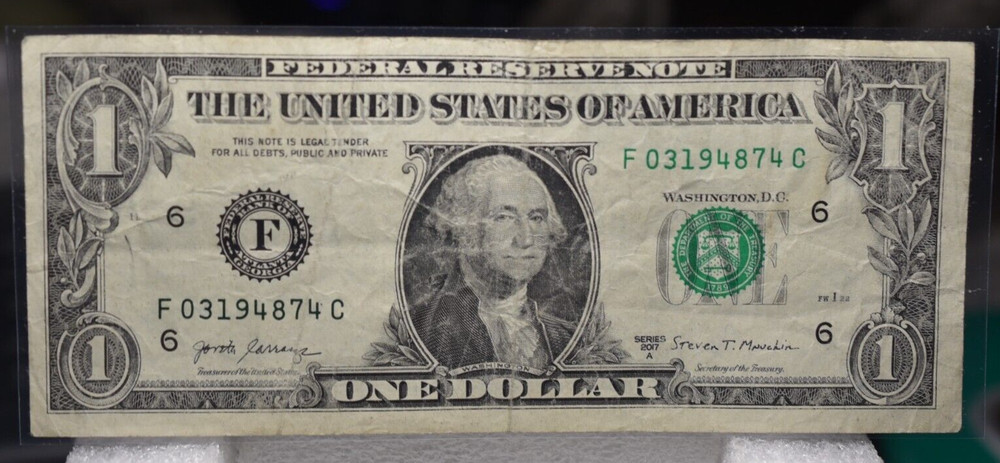 Error Note One Dollar Bill Ink Misprint, mismatched Dark Green lower Seiral