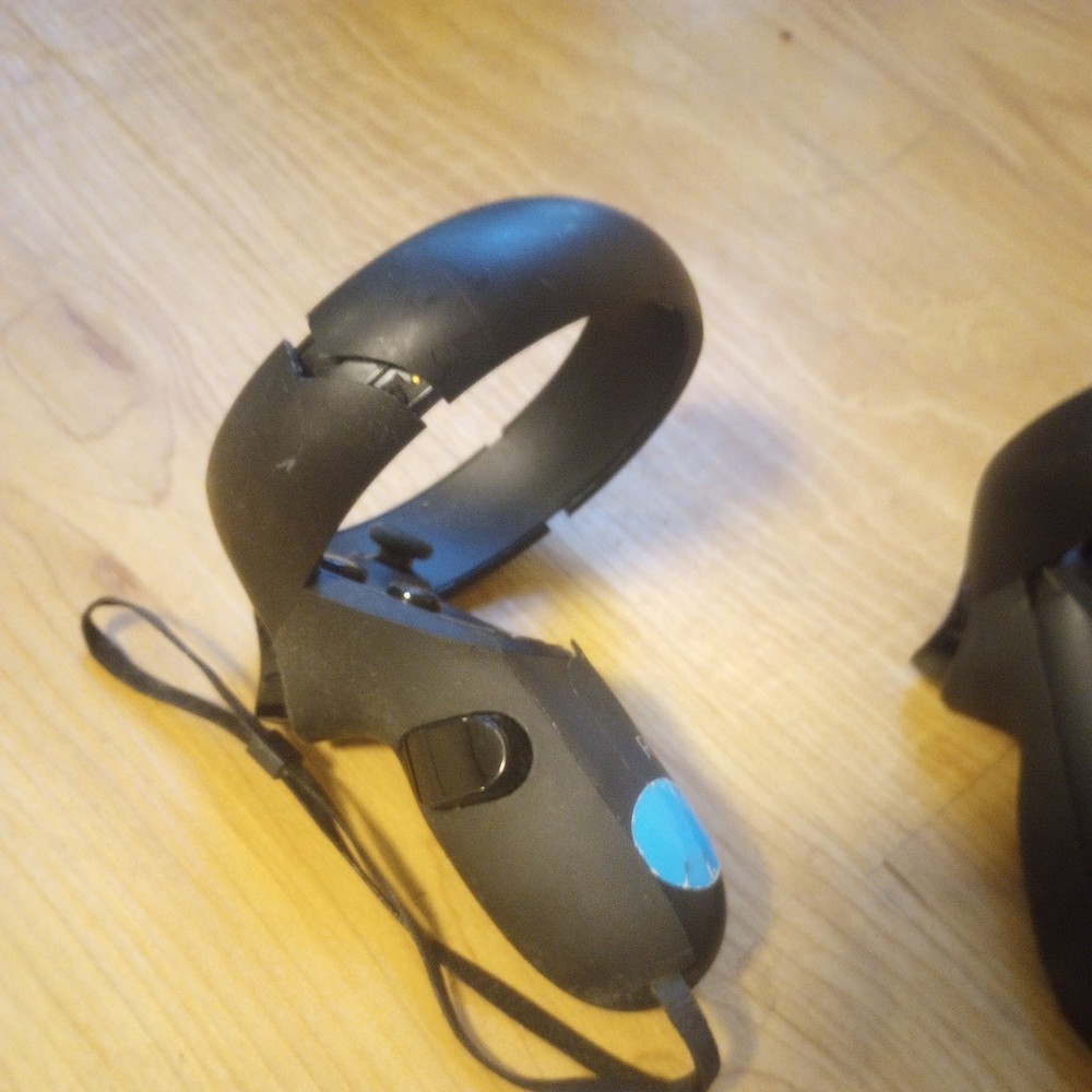 SIX controllers Meta Oculus Quest Headset - Black: working, factory reset, fair