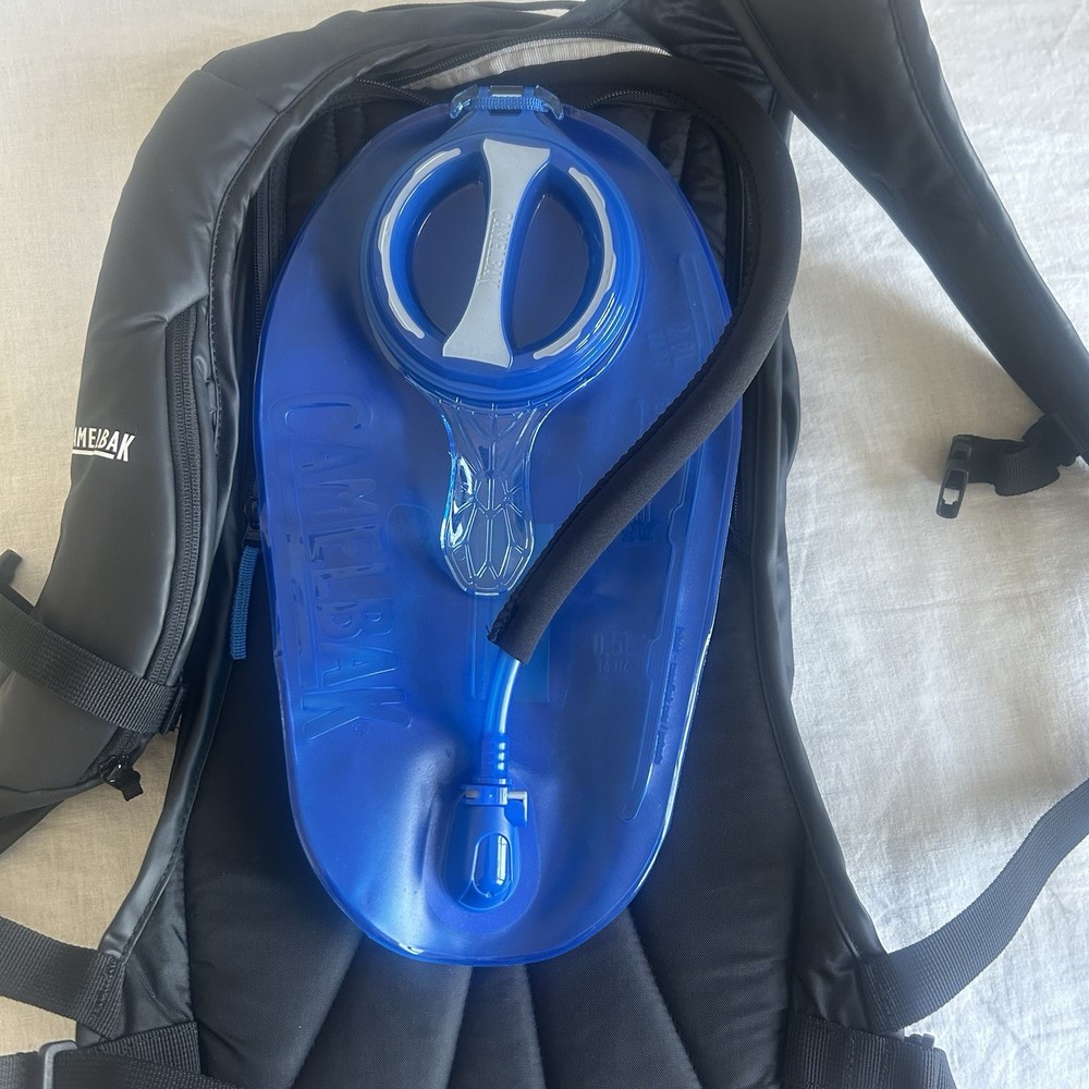 Camelback PowderHound 12L Hydration Pack Backpack Water Snow Shield Preowned