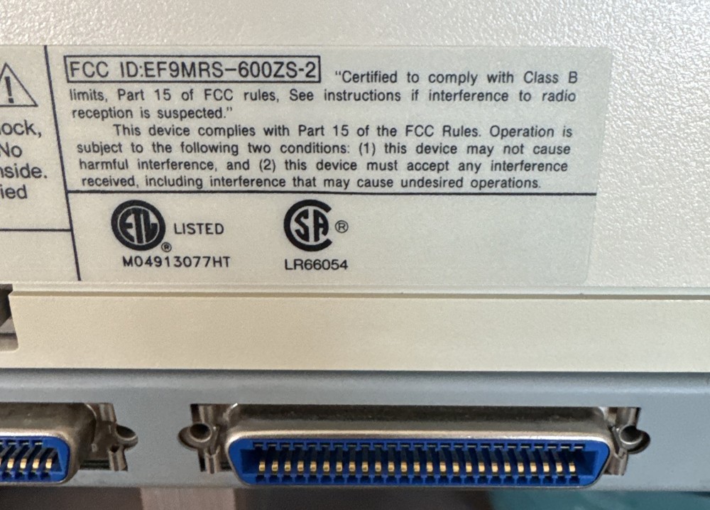 Microtek Scanner Flatbed MRS-600Z With SCSI Interface And Power Cord Powers On