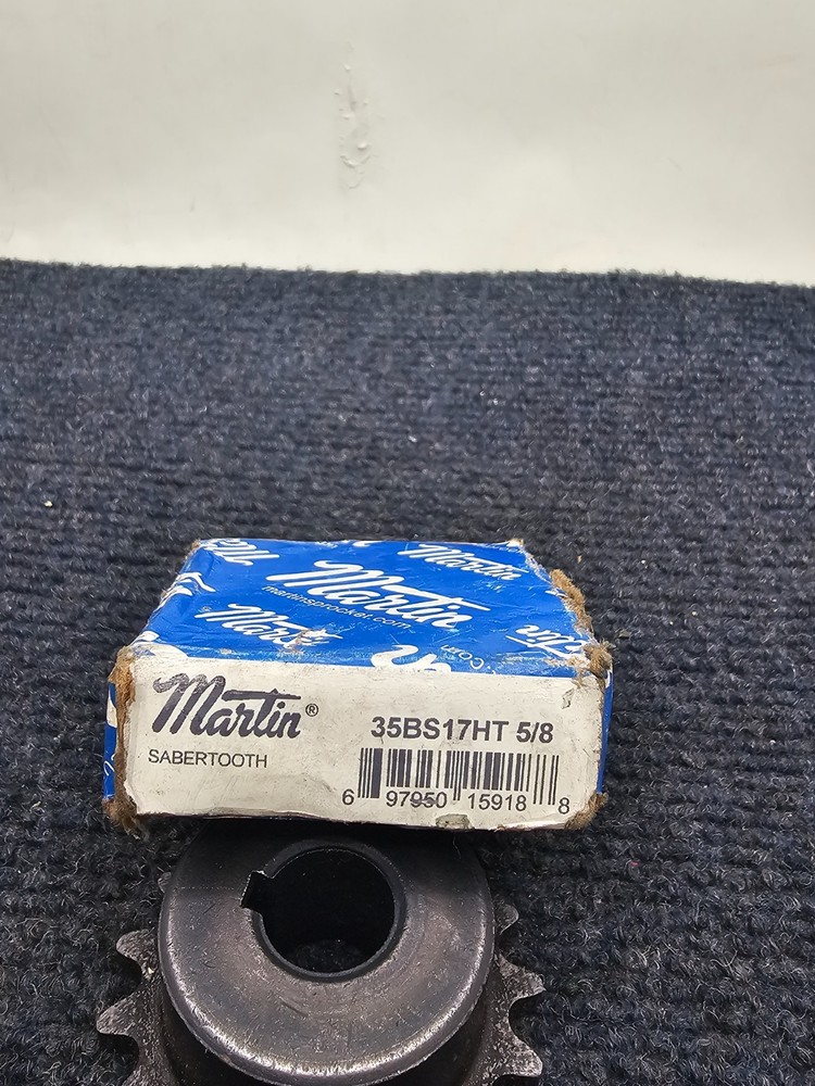 Martin 35BS17HT: Sabertooth Sprocket, 5/8" Bore Diameter, 17-Teeth