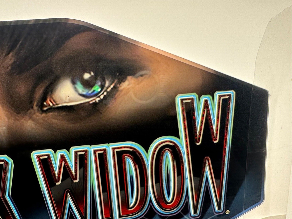 BLACK WIDOW slot machine polygon topper