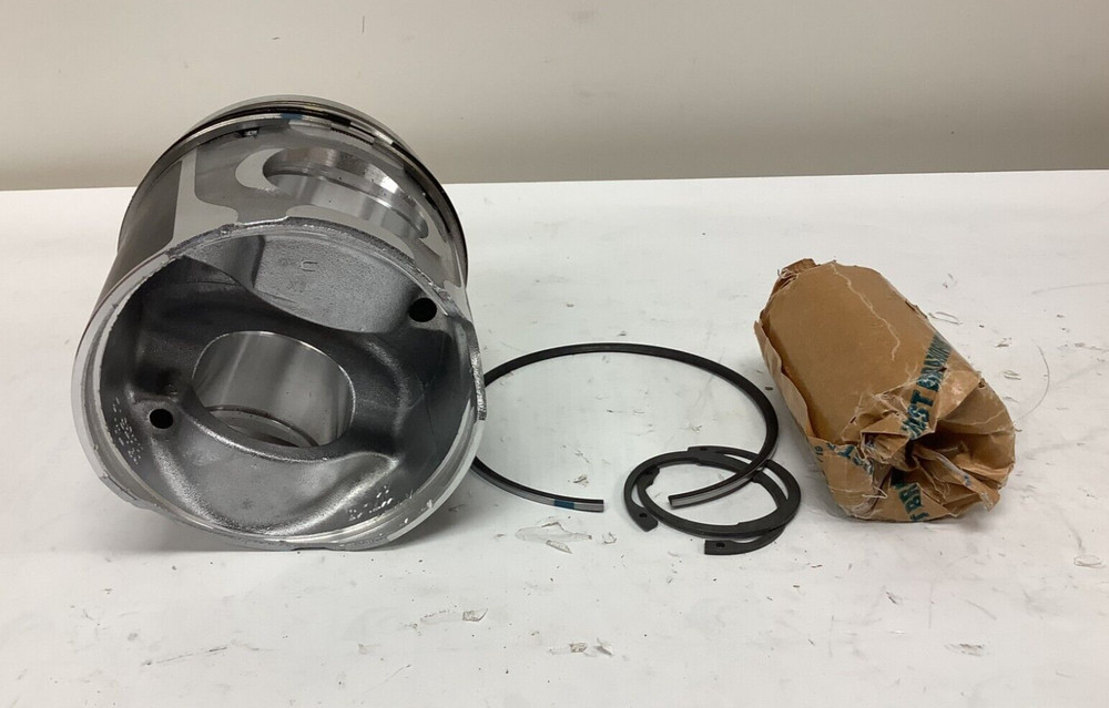 New CNH Industrial 500055469 Piston Assembly