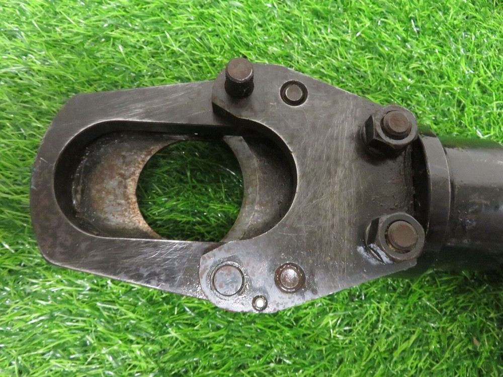 Huskie S-55A Handheld Manual Hydraulic Cable Cutter