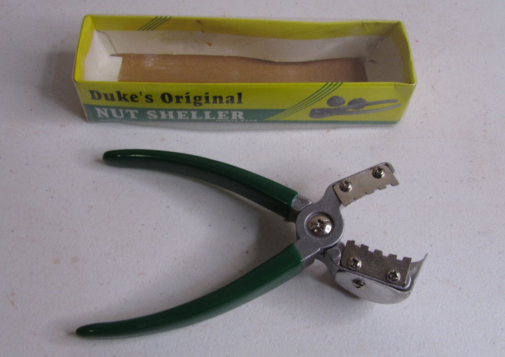Vintage Duke’s Original Nut Sheller Model Nutcracker Excellent Condition