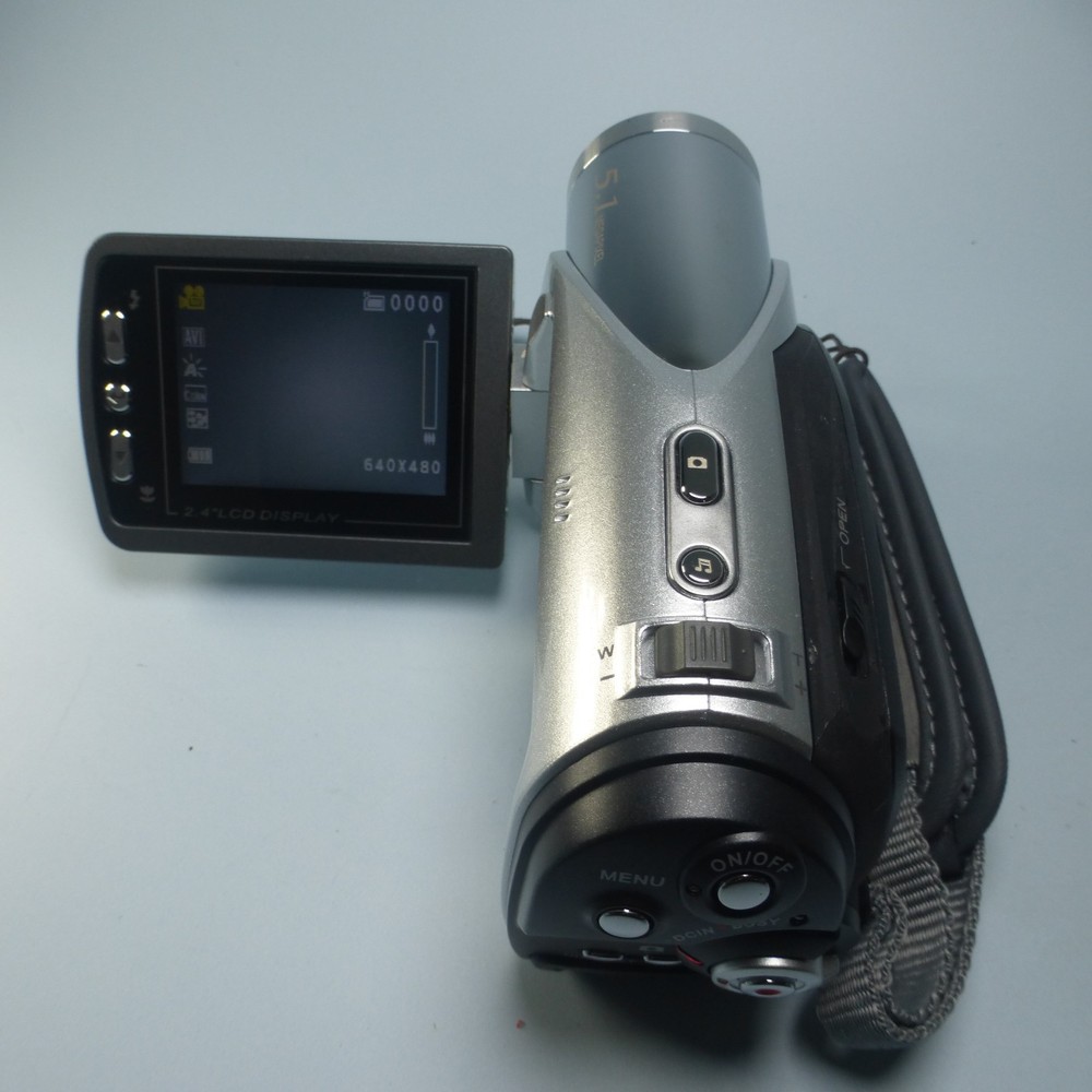 Genius G-Shot DV1210 Handheld Compact Digital Video Recorder Silver Tested