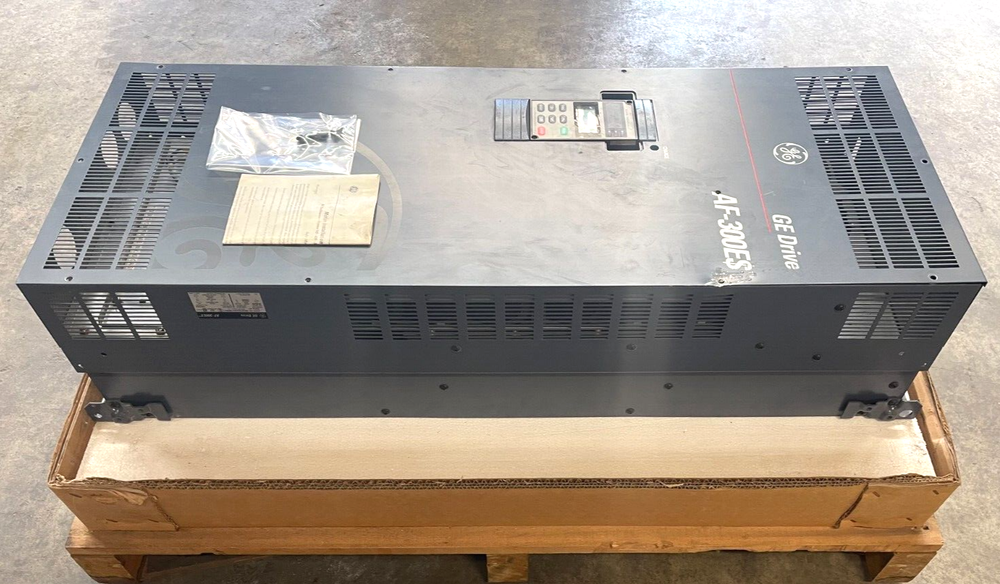 GE VARIABLE FREQUENCY DRIVE AF-300E$ 6KAF343075E$A1