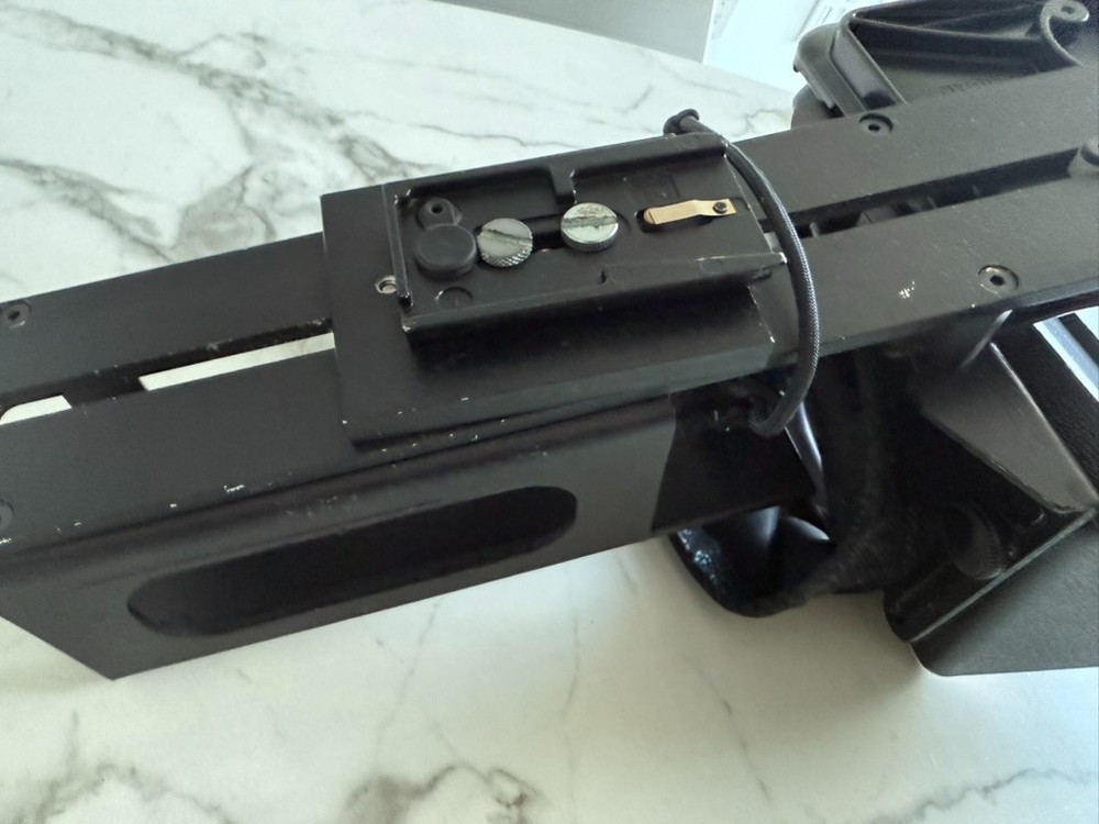 RAM EZ ROLL'R Ipad Teleprompter Tripod/Camera Mount