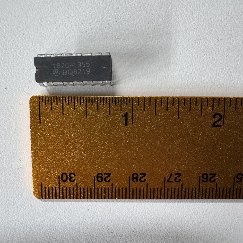 HP / AGILENT 1820-1355 integrated circuit ic