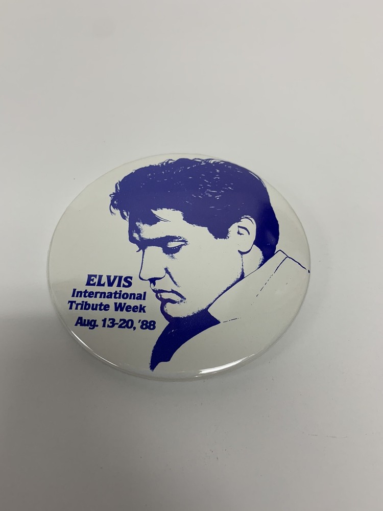 1988 ELVIS PRESLEY INTERNATIONAL TRIBUTE WEEK PIN BACK BUTTON