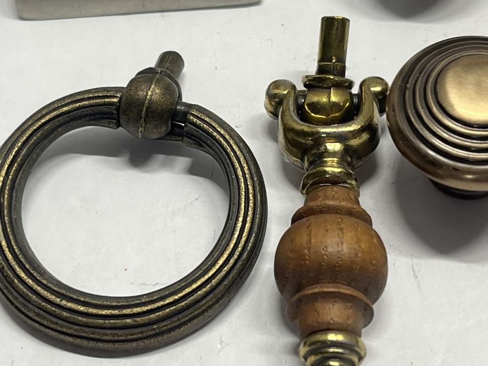 Vintage Lot (14) NOS Miscellaneous Drawer Pulls, Knobs, Etc.