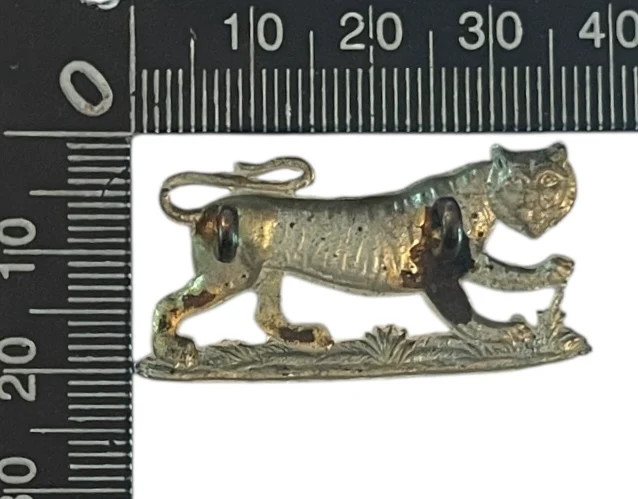 Gordon Highlanders Collar Badge
