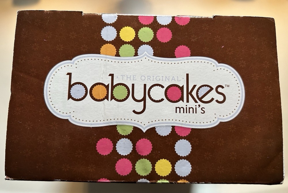 New Baby Cakes mini cupcake maker
