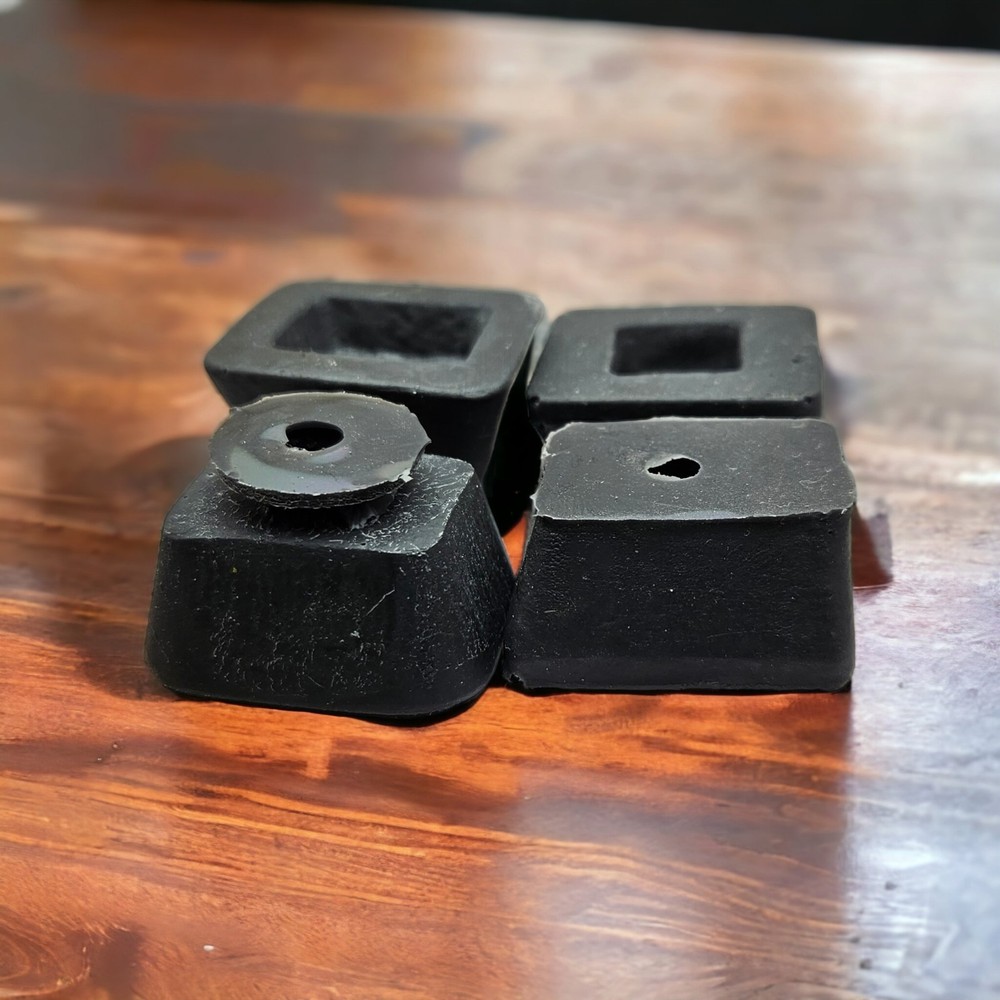 Underwood Universal Replacement Typewriter Feet (4 ea)