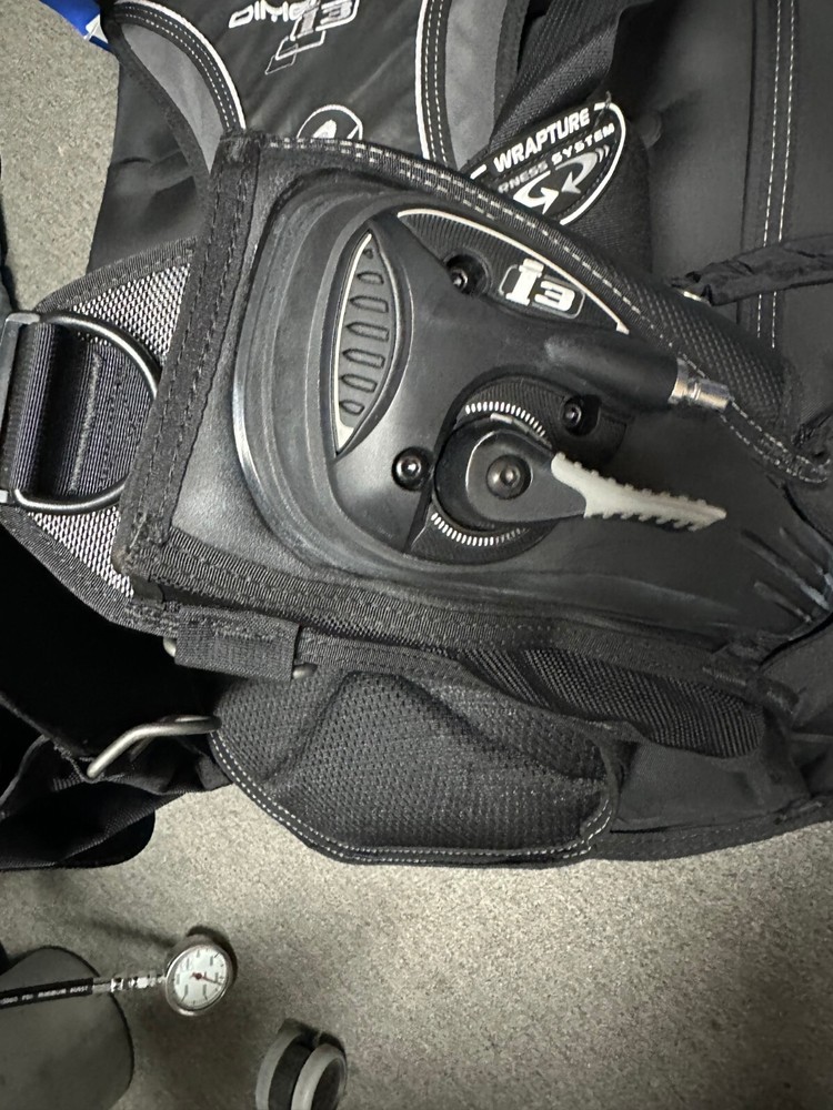 OPEN BOX/DISCONTINUED - Dimension i3 BCD, Black, Small