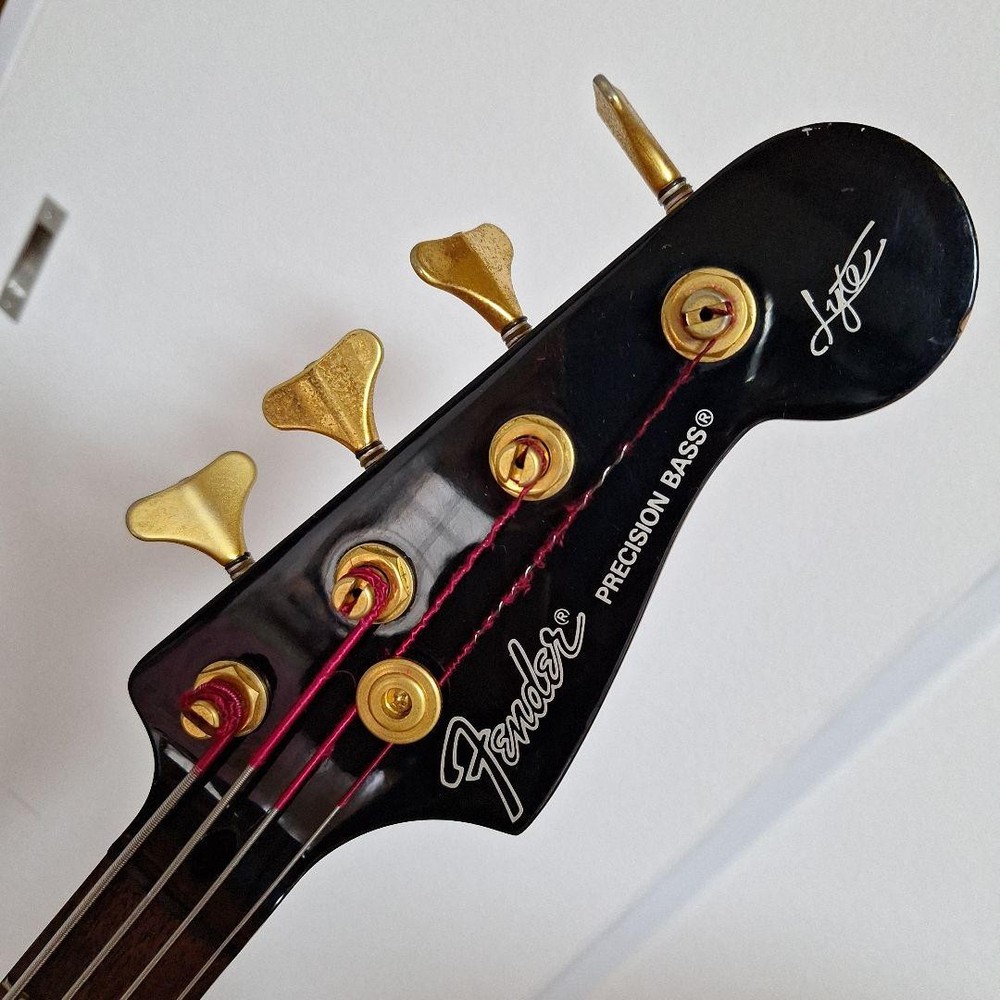 Fender Japan Precision Base