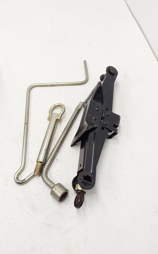 2004 Mazda 3 Tire changing kit Jack and Tools OEM