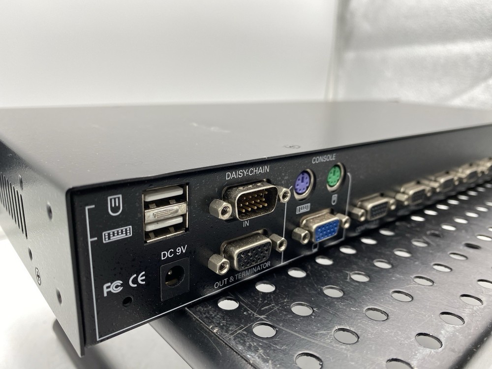 TRIPP-LITE B042-008 8-PORT USB=PS/2 KVM SWITCH