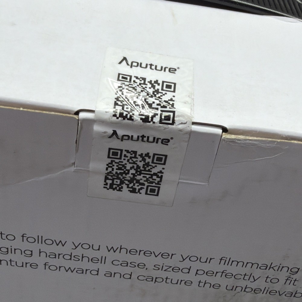 Aputure MC 4 Light Travel Kit ( NEW OTHER )