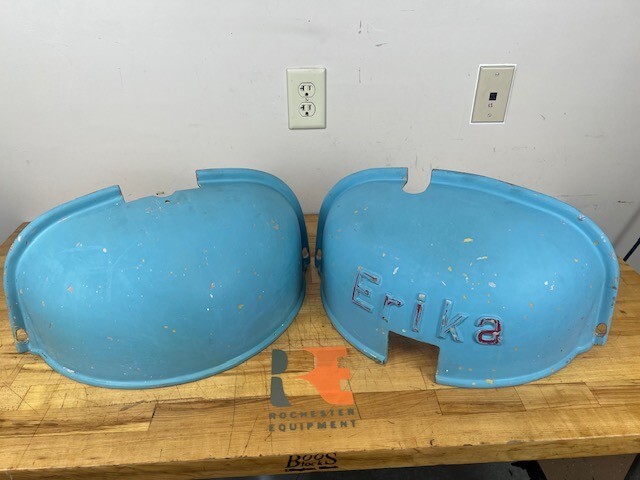 Erika Divider Rounder Metal Hoods