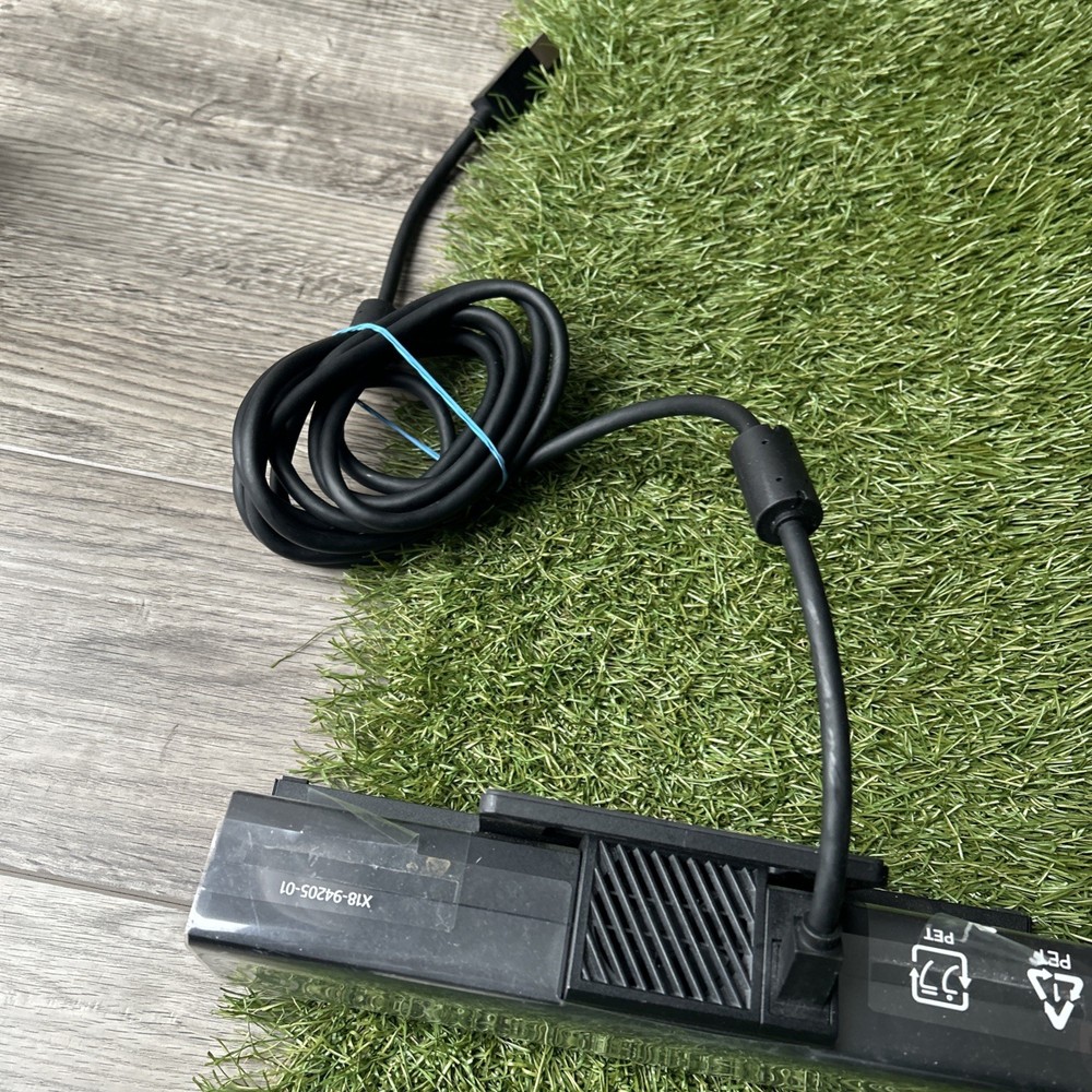 Microsoft Xbox One Kinect Wired Motion Sensor Black Model 1520 OEM