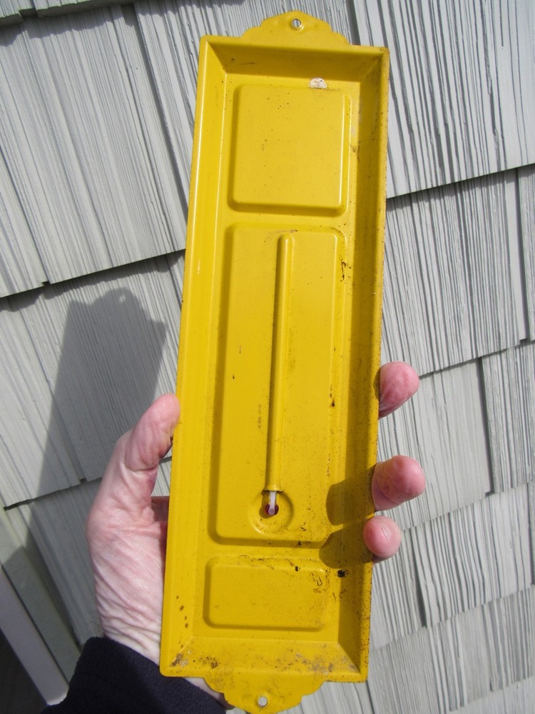 VINTAGE ORIGINAL JOHN DEERE THERMOMETER WORKS GREAT