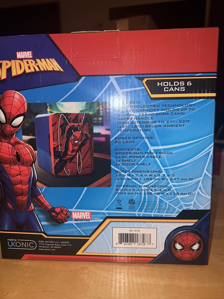 Marvel Spiderman 4L/6 Can Mini Fridge Cooler Ukonic