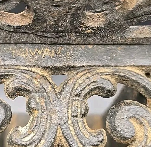 Cast Ironl Wall Mount Matchbox Holder Despenser