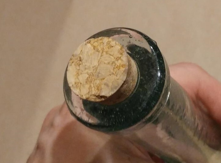 7138----Glass gun decanter