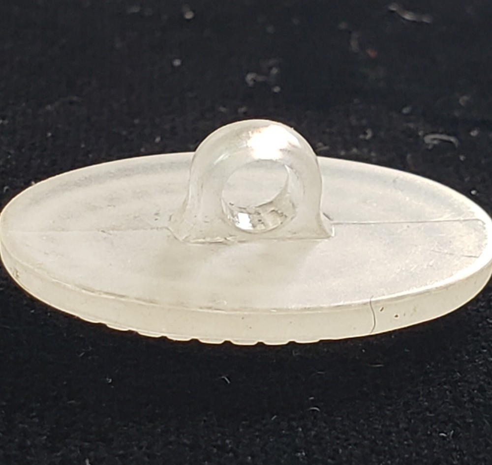 SINGLE VTG OVAL WHITE & TRANSLUCENT MOLDED PLASTIC SHANK BUTTON VICTORIAN DESIGN