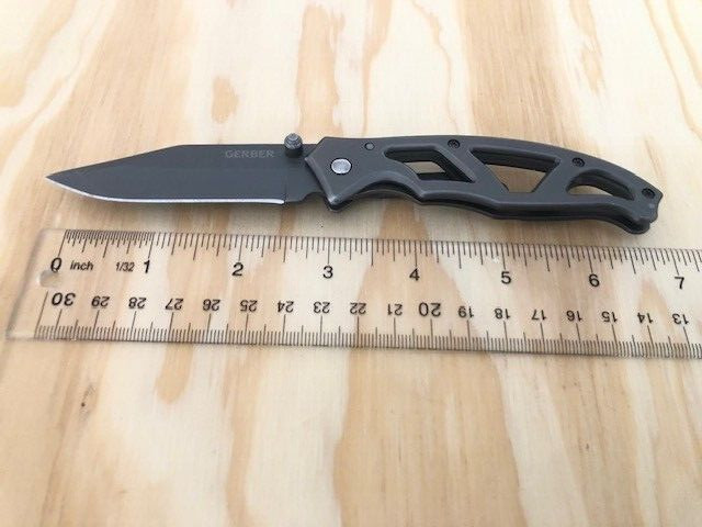 Gerber framelock solid (gray) Folding pocket Knife flat Leads steel — Great COND