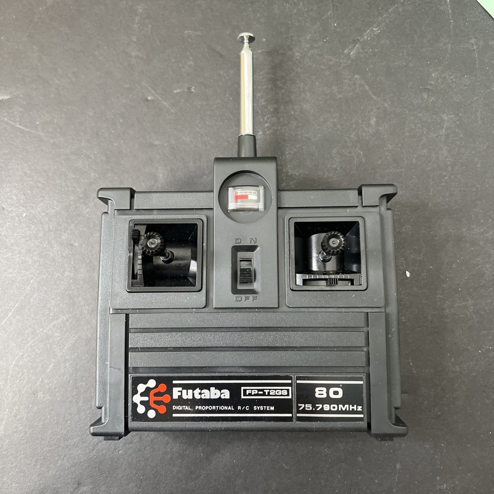 FUTABA MODEL FP-2GS DIGITAL 2 CHANNEL RADIO CONTROL Missing Servos Open Box