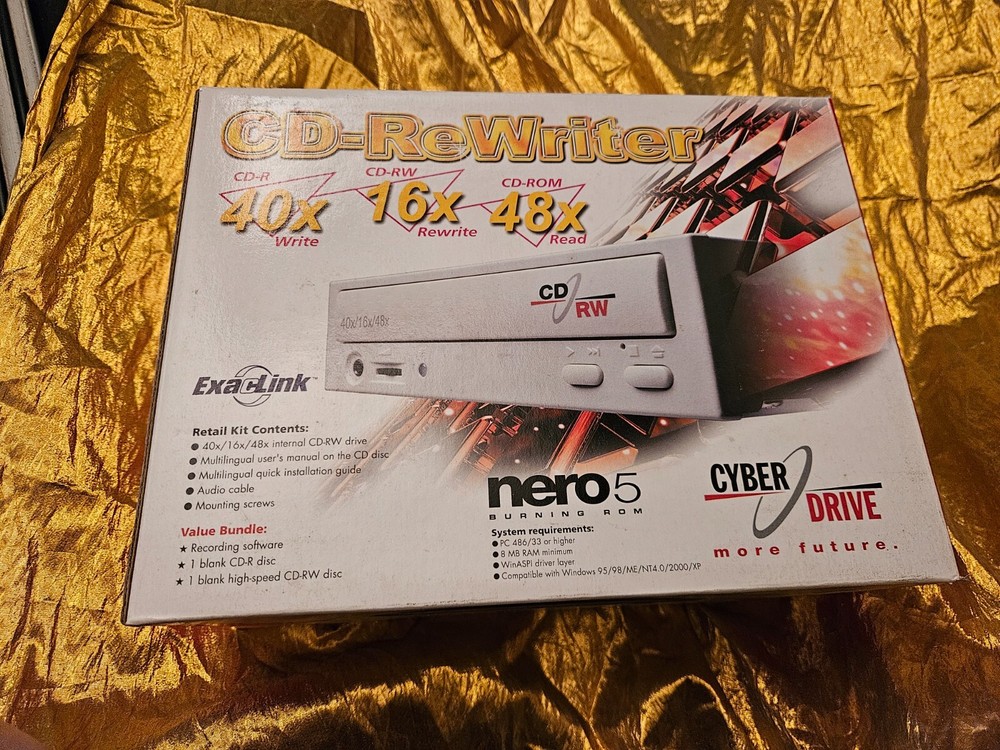 NEW CYBER DRIVE CD-REWRITER CD-R CD-RW COMPUTER DRIVE Recording Software + Discs