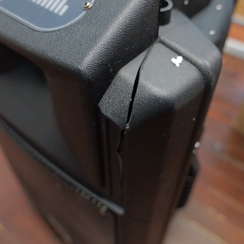 Pyle 700W Bluetooth PA Speaker System, Flashing LED Lights, Portable (Read)