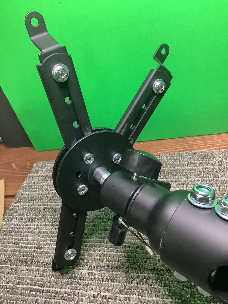 Cheetah Mounts APMEW Universal Projector Ceiling Mount 27", No HDMI Cable