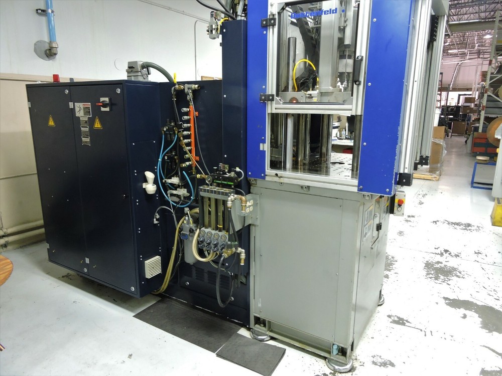 Battenfeld 60 ton vertical injection molding machine model V600/125