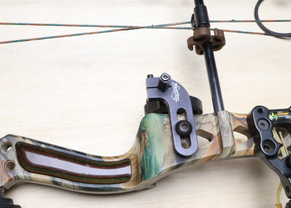 Tec Hunter Extreme Compound Bow w/ Arrows & Quick Release Trigger