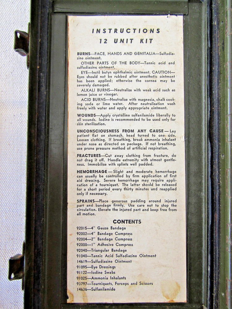 Original WWII US Army First Aid Kit