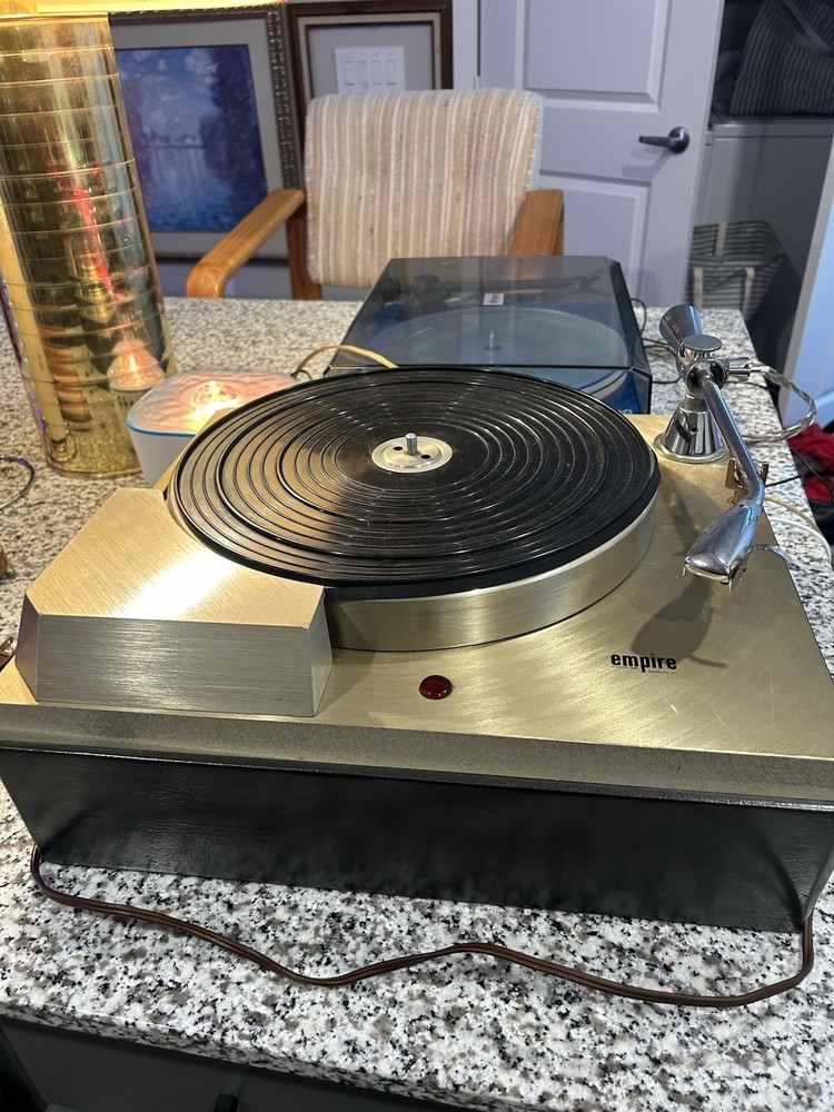 Empire 398 Gold turntable