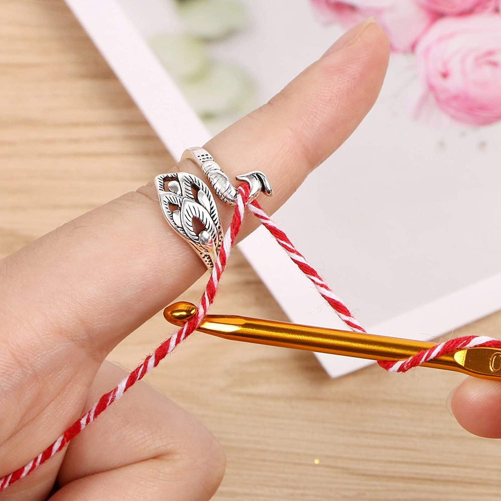 3 Pack Adjustable Knitting Loop Crochet Loop Yarn Guide Finger Holder Ring