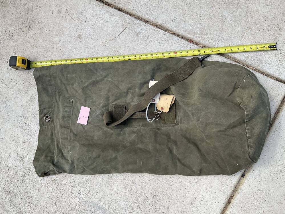 Us military Surplus Dutfle Bag -laundry 1