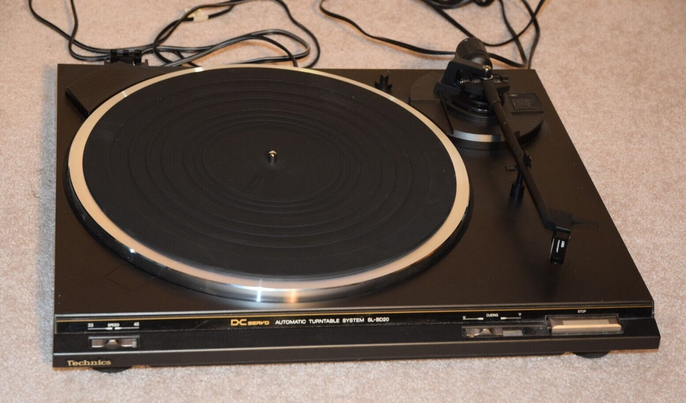 Technics SL-BD20 Turntable DC Servo Automatic System Record Player With Cover